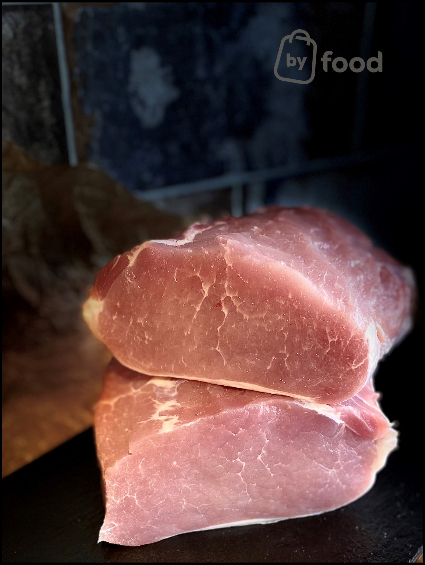 Kiaulienos nugarine be odos ir kaulo 1 kg. (+- 3%)